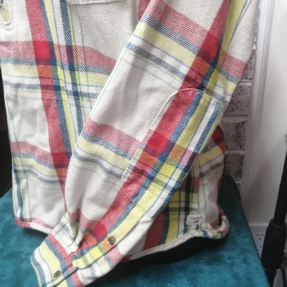 Toad & co plaid flannel shirt - Picture 4 of 4